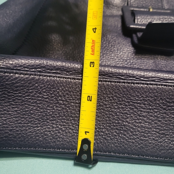 Talbots Buckle-Tab Hobo Bag Elegant pebbled Leather Shoulder Bag - Picture 10 of 10